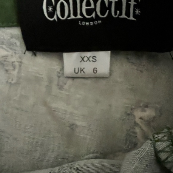 Collectif Green Horse & Cactus Full
Circle Skirt NWOT - Picture 4 of 7